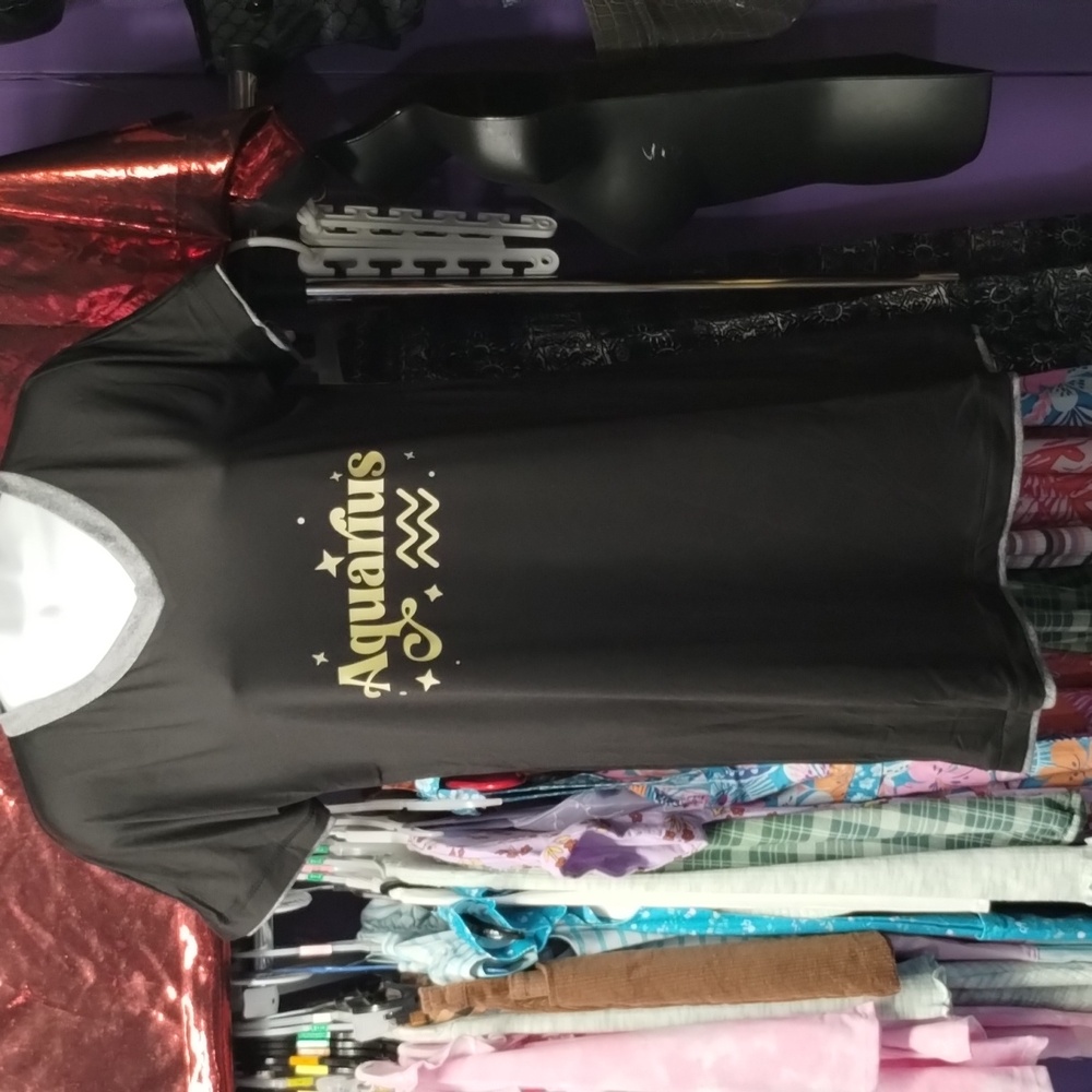 Aquarius night shirt